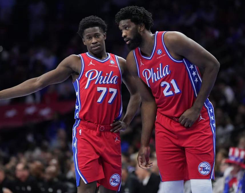 76人被逆转!米切尔13+9莫布里准绝杀,恩比德33分12罚,泰森39+5