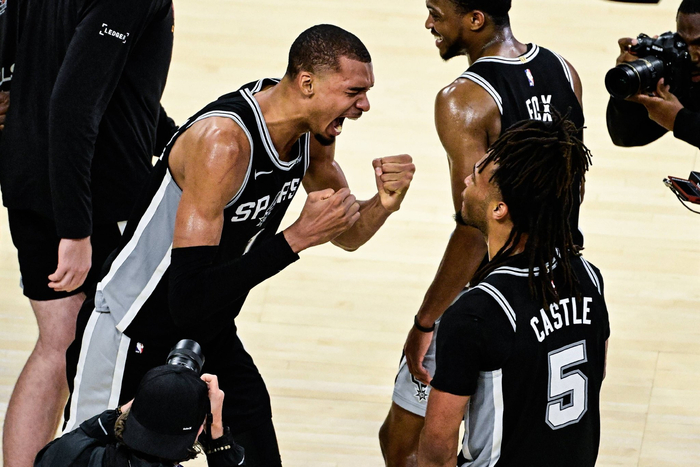 华体会hth-NBA最年轻阵容,拥有最年轻且最强的三巨头,他们能否开创王朝?|马刺|霍姆格伦|文班亚马|卡斯尔|福克斯_新浪体育_新浪新闻